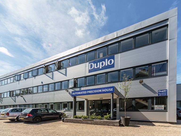 Duplo hosting 'hands on' dealer and customer showcase