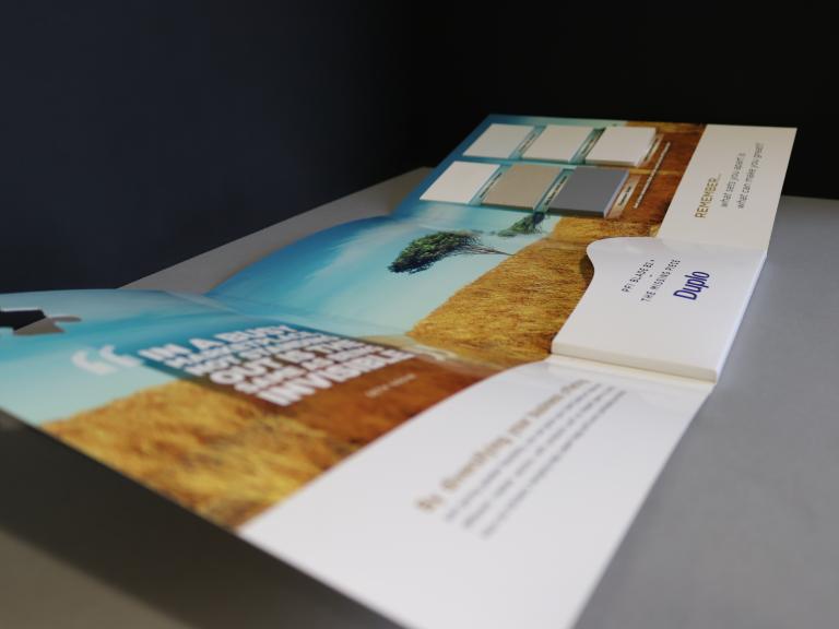 Digital cutting table