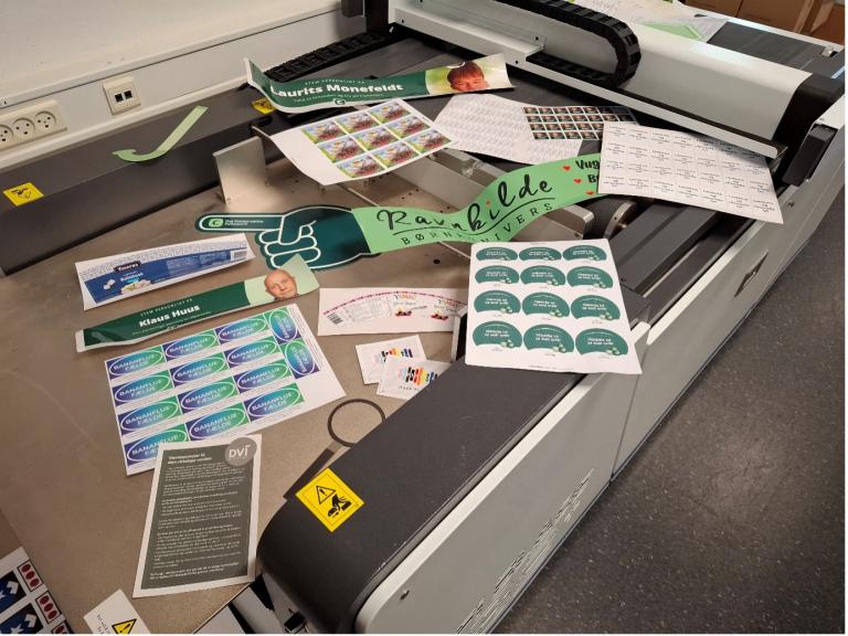 By investing in Duplo’s PFi Blade B2 roll-to-sheet cutting table, Degn Grafisk no longer has to outsource longer run lengths of self-adhesive labels